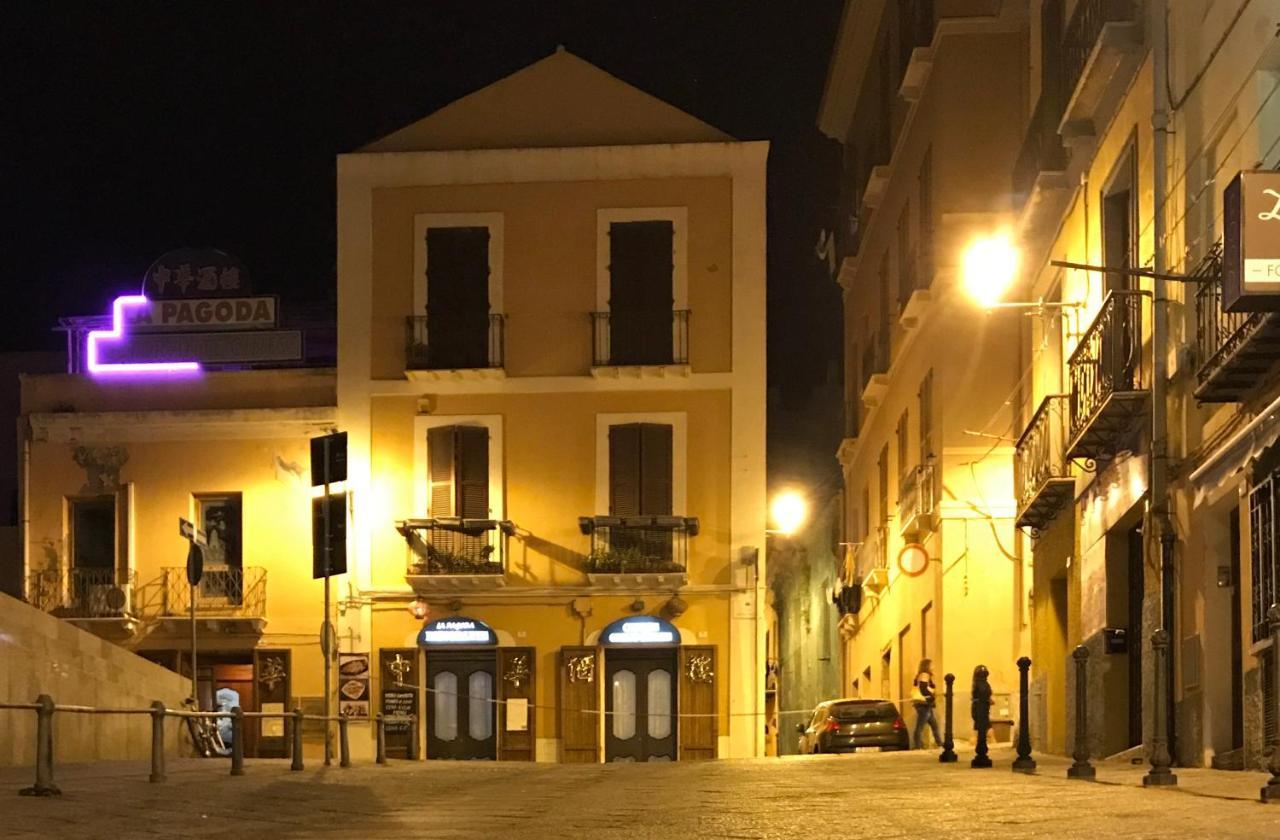 קליארי Flamingo Luxury Apartment Ajpsardinia מראה חיצוני תמונה