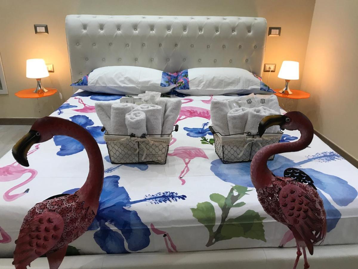 קליארי Flamingo Luxury Apartment Ajpsardinia מראה חיצוני תמונה