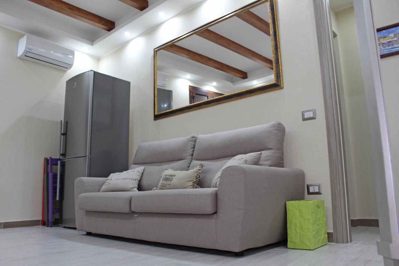 קליארי Flamingo Luxury Apartment Ajpsardinia מראה חיצוני תמונה