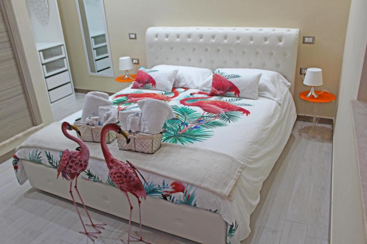 קליארי Flamingo Luxury Apartment Ajpsardinia מראה חיצוני תמונה