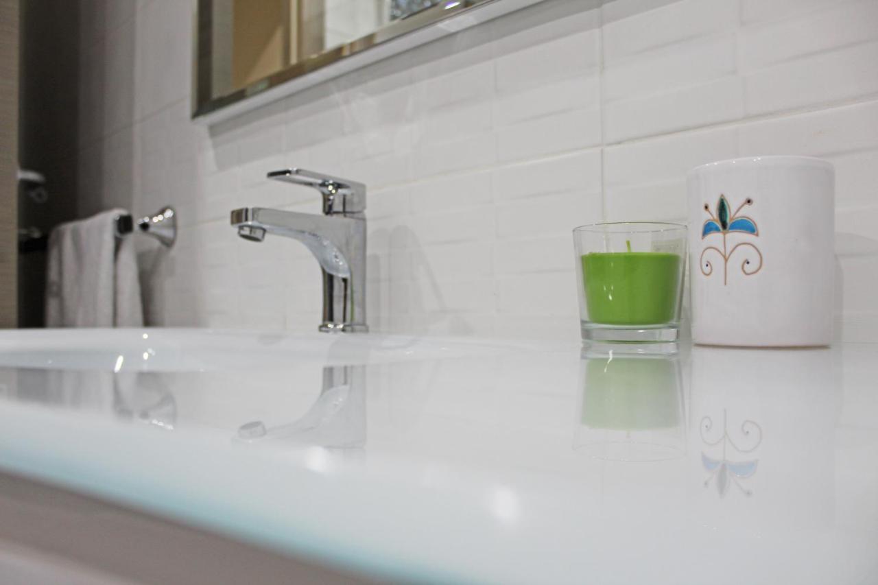 קליארי Flamingo Luxury Apartment Ajpsardinia מראה חיצוני תמונה