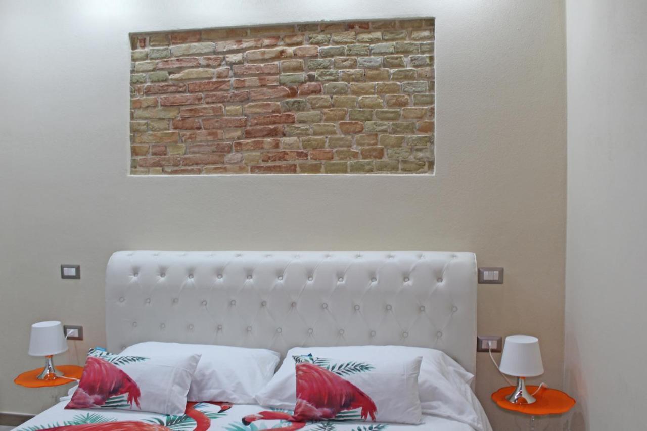 קליארי Flamingo Luxury Apartment Ajpsardinia מראה חיצוני תמונה