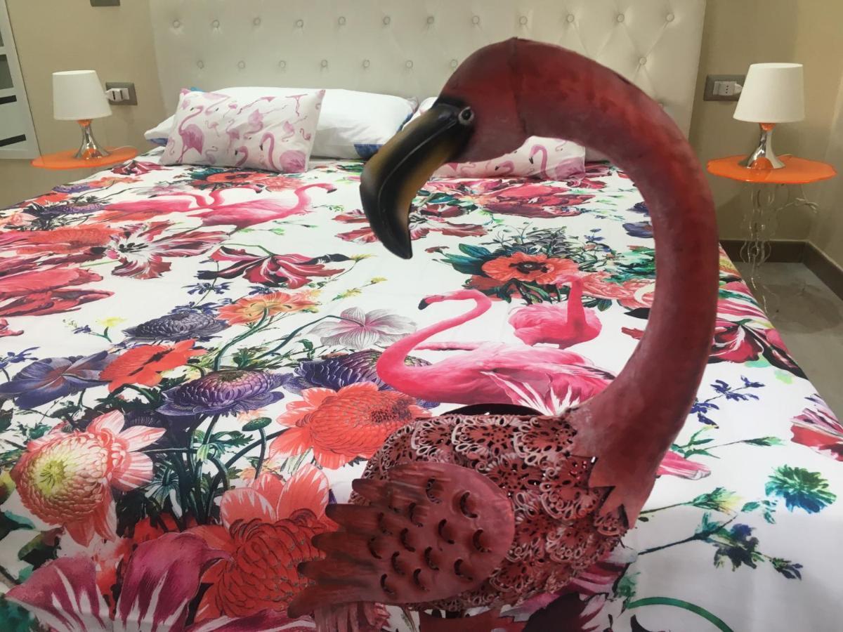 קליארי Flamingo Luxury Apartment Ajpsardinia מראה חיצוני תמונה