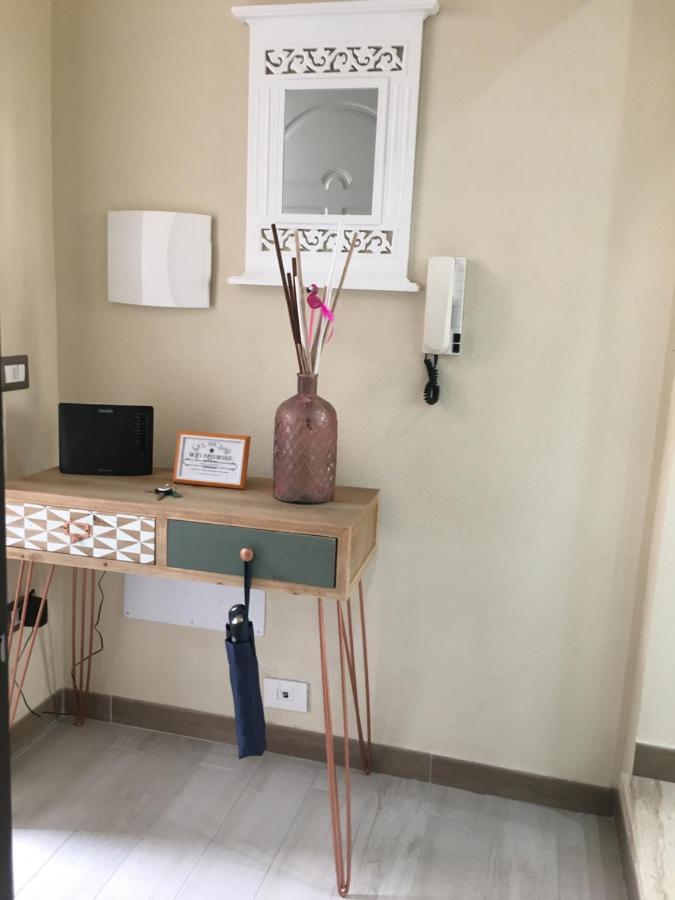קליארי Flamingo Luxury Apartment Ajpsardinia מראה חיצוני תמונה