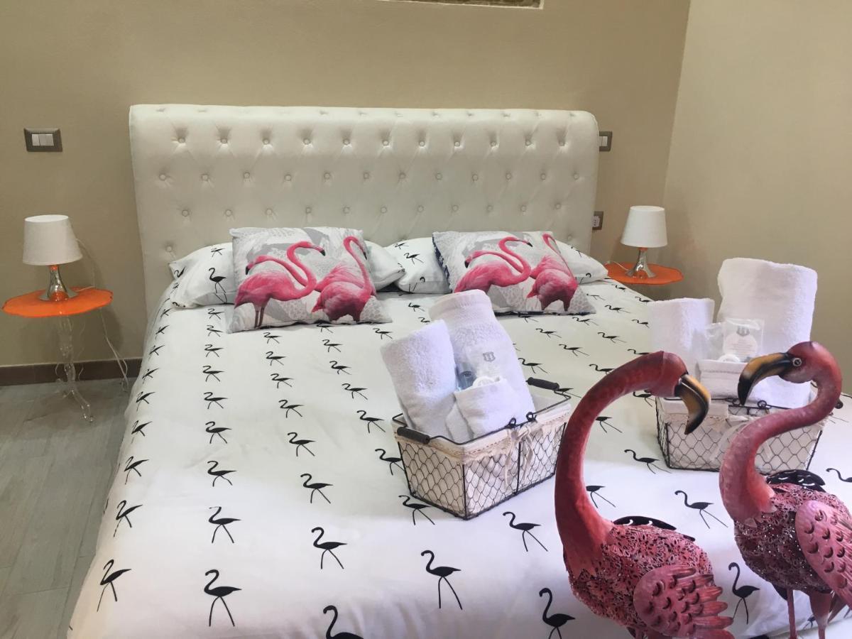 קליארי Flamingo Luxury Apartment Ajpsardinia מראה חיצוני תמונה