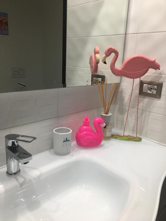 קליארי Flamingo Luxury Apartment Ajpsardinia מראה חיצוני תמונה
